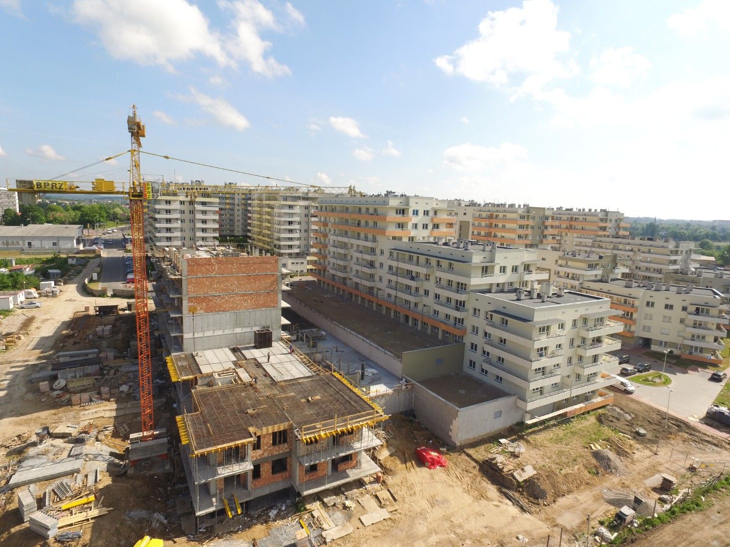 Beton zbrojony włóknami – nowoczesne rozwiązania konstrukcyjne 