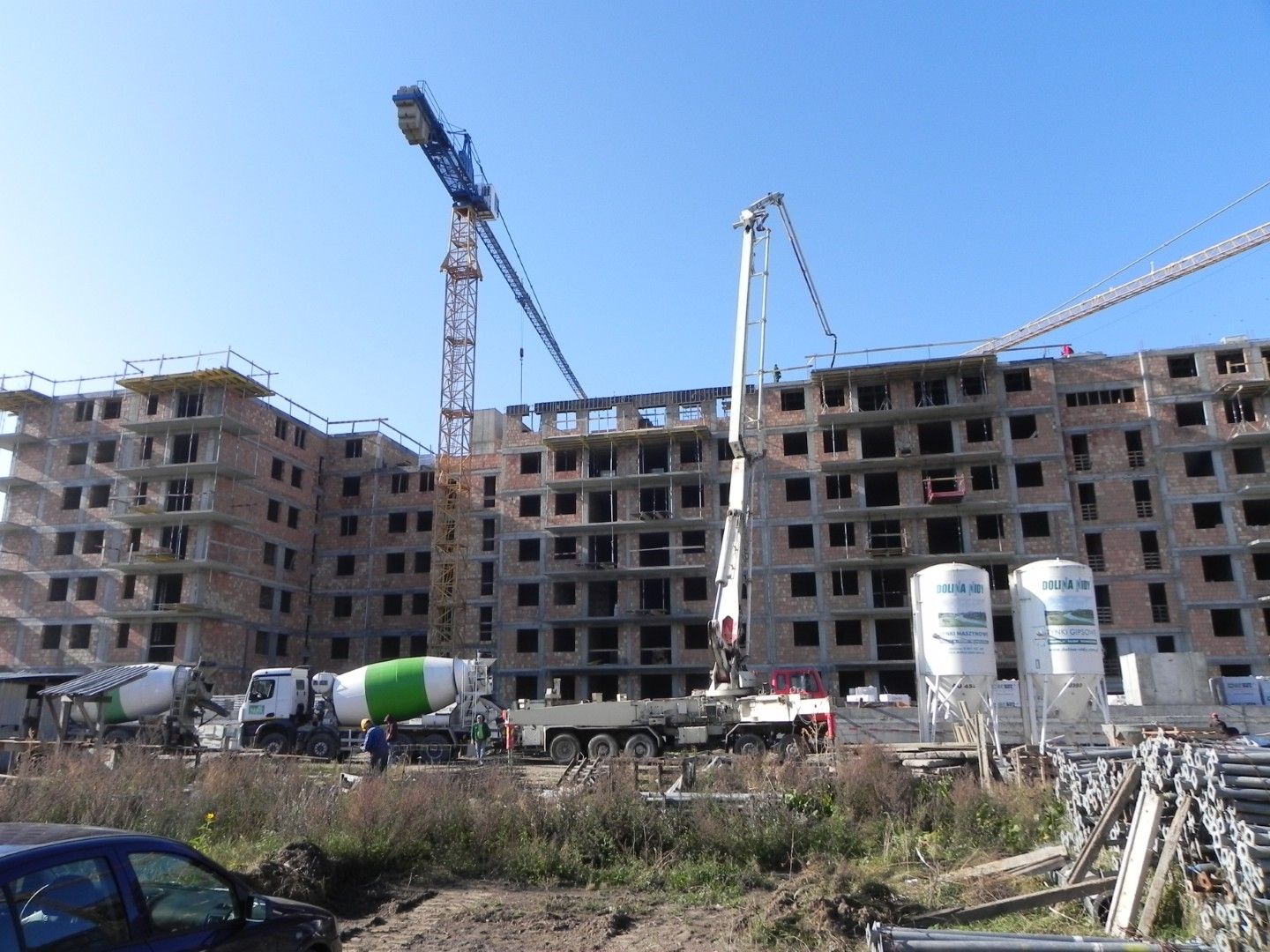 Beton zbrojony włóknami – nowoczesne rozwiązania konstrukcyjne 